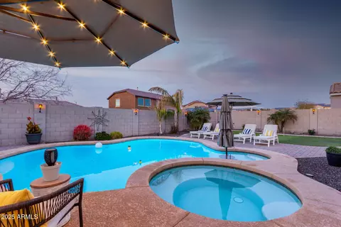 10496 W Cottontail Ln, Peoria, AZ 85383