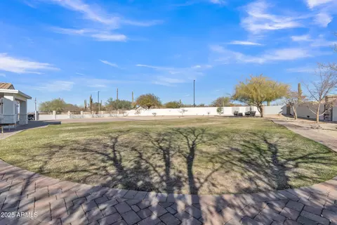 Exterior - 2344 N Raven --, Mesa, AZ 85207 photo 8 of 21