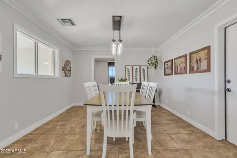Dining - 2344 N Raven --, Mesa, AZ 85207 photo 1 of 2