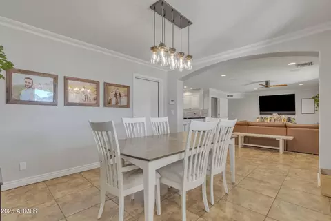 Dining - 2344 N Raven --, Mesa, AZ 85207 photo 2 of 2