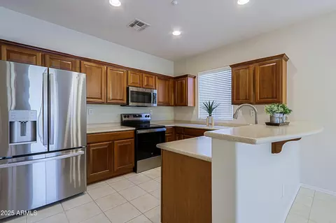 1828 W Owens Way, Anthem, AZ 85086