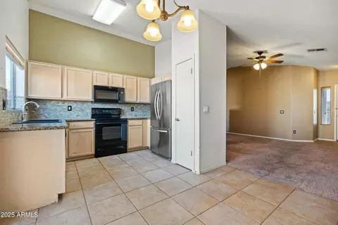 9916 E Dolphin Cir, Mesa, AZ 85208 photo 9