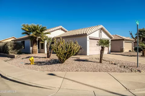 9916 E Dolphin Cir, Mesa, AZ 85208