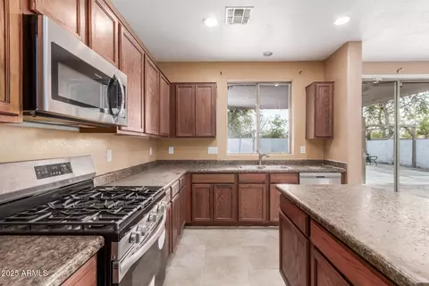 8841 W Cordes Rd, Tolleson, AZ 85353