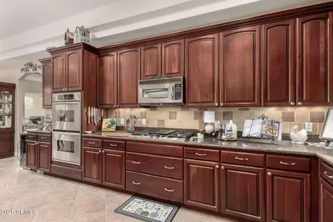 Kitchen - 9535 E Mclellan Rd, Mesa, AZ 85207 photo 4 of 6