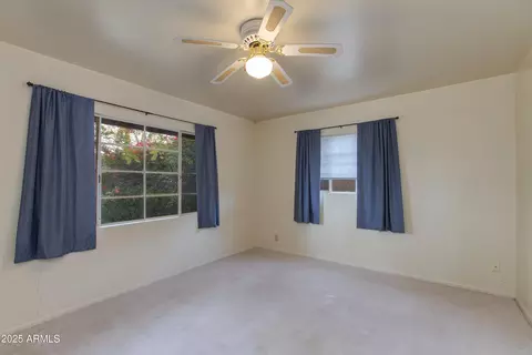 3809 E Highland Ave, Phoenix, AZ 85018 photo 11