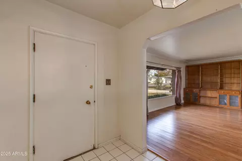 3809 E Highland Ave, Phoenix, AZ 85018 photo 3