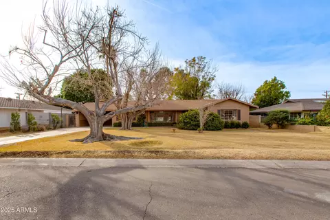 3809 E Highland Ave, Phoenix, AZ 85018