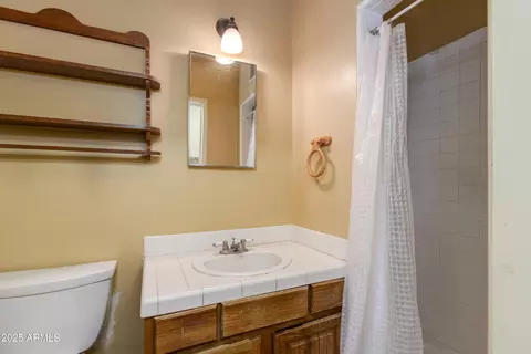 3809 E Highland Ave, Phoenix, AZ 85018 photo 12