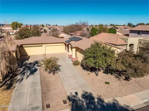 8766 W Desert Trl, Peoria, AZ 85381