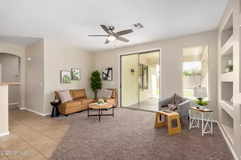 6497 S Twilight Ct, Gilbert, AZ 85298 photo 2