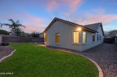 6497 S Twilight Ct, Gilbert, AZ 85298 photo 24