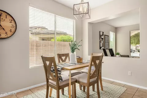 6497 S Twilight Ct, Gilbert, AZ 85298 photo 5