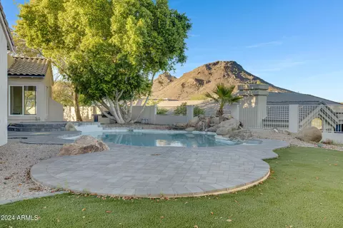 Exterior - 1604 E Sheena Dr, Phoenix, AZ 85022 photo 1 of 5