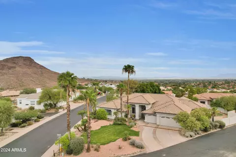 View/Area - 1604 E Sheena Dr, Phoenix, AZ 85022 photo 4 of 4