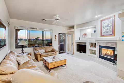 11500 E Cochise Dr #2019, Scottsdale, AZ 85259