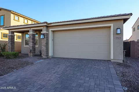 5523 W Chuck Box Rd, Laveen, AZ 85339