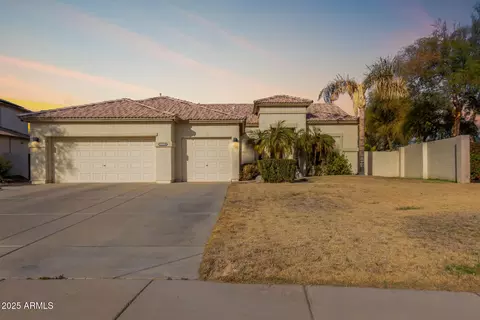 1720 E Redwood Pl, Chandler, AZ 85286