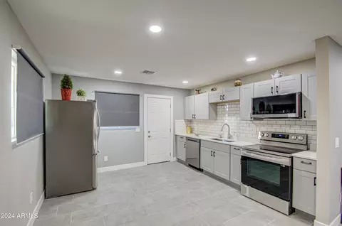 6323 N 65th Dr, Glendale, AZ 85301 photo 10
