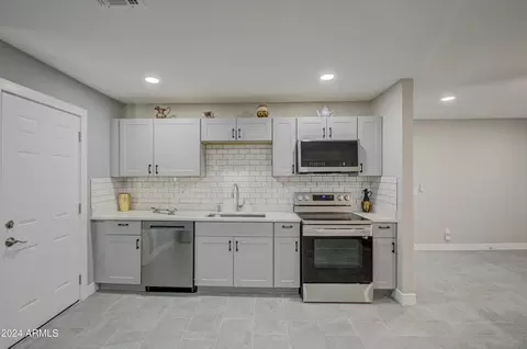 6323 N 65th Dr, Glendale, AZ 85301 photo 11