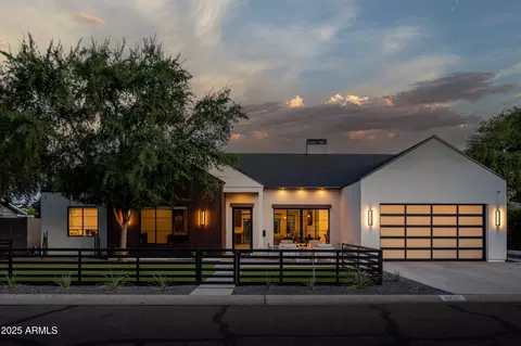 Exterior - 3837 E Heatherbrae Dr, Phoenix, AZ 85018 photo 2 of 6