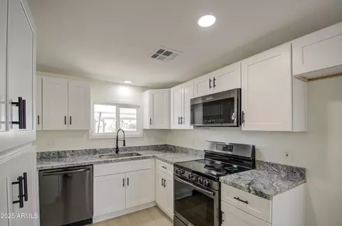 2657 W Superstition Blvd, Apache Junction, AZ 85120