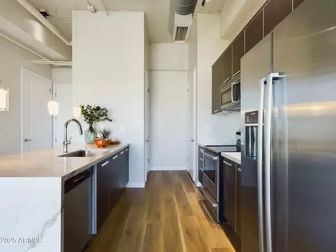 Kitchen - 1 E Lexington Ave #1507, Phoenix, AZ 85012 photo 7 of 8