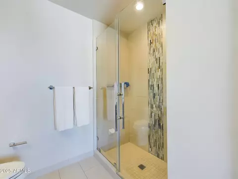 Bath - 1 E Lexington Ave #1507, Phoenix, AZ 85012 photo 5 of 5