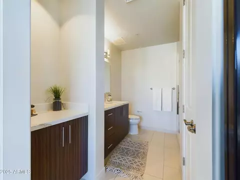 Bath - 1 E Lexington Ave #1507, Phoenix, AZ 85012 photo 3 of 5