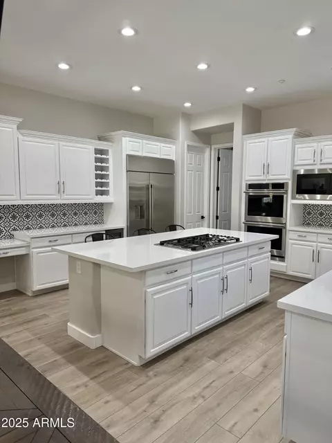 3957 Expedition Way, Phoenix, AZ 85050