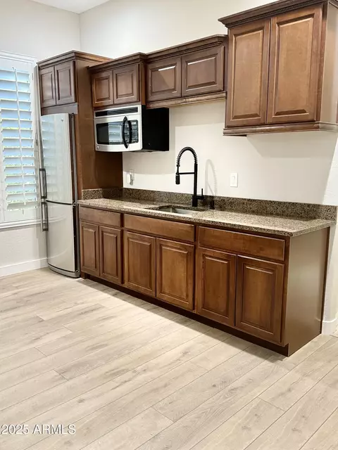 3957 Expedition Way, Phoenix, AZ 85050 photo 19