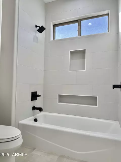 3957 Expedition Way, Phoenix, AZ 85050 photo 36