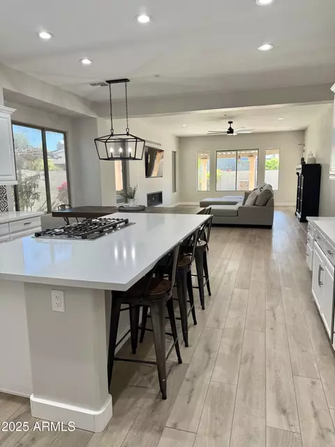 3957 Expedition Way, Phoenix, AZ 85050 photo 11