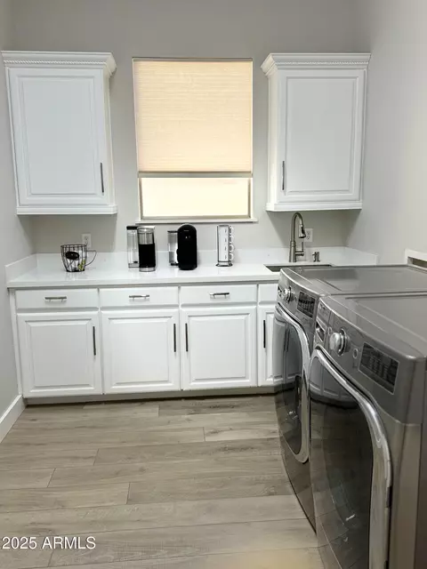3957 Expedition Way, Phoenix, AZ 85050 photo 13