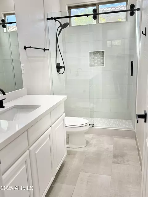 3957 Expedition Way, Phoenix, AZ 85050 photo 20