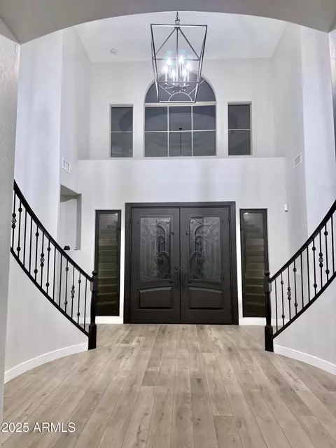 3957 Expedition Way, Phoenix, AZ 85050 photo 7
