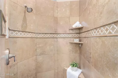 Bath - 4811 E Patrick Ln, Phoenix, AZ 85054 photo 5 of 6