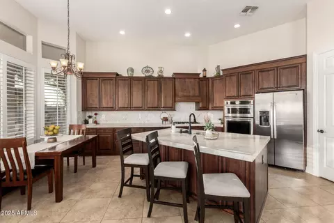 Kitchen - 4811 E Patrick Ln, Phoenix, AZ 85054 photo 1 of 4