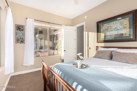 Bedroom - 4811 E Patrick Ln, Phoenix, AZ 85054 photo 6 of 6