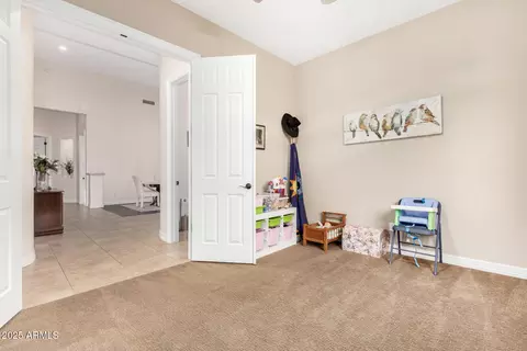 Entry Way - 4811 E Patrick Ln, Phoenix, AZ 85054 photo 3 of 4