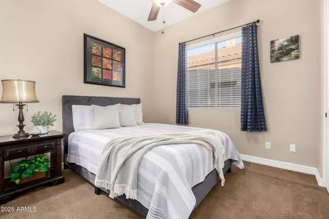 Bedroom - 4811 E Patrick Ln, Phoenix, AZ 85054 photo 3 of 6