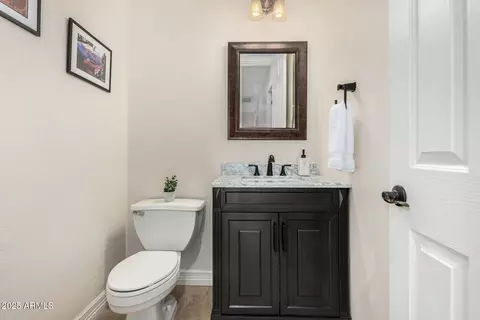Bath - 4811 E Patrick Ln, Phoenix, AZ 85054 photo 1 of 6