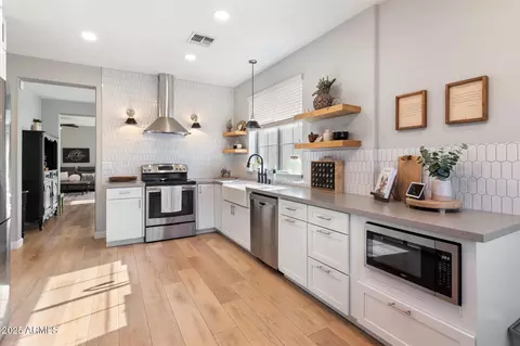 42949 N Voyage Trl, Phoenix, AZ 85086