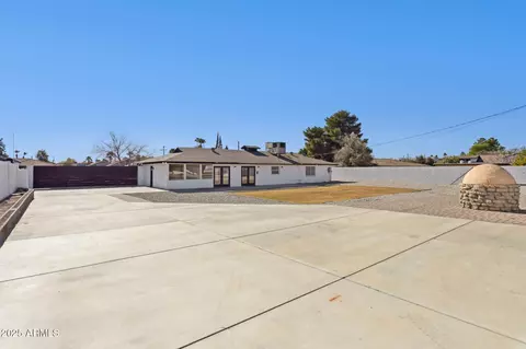 Exterior - 3312 E Flower St, Phoenix, AZ 85018 photo 6 of 12