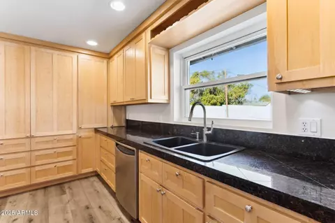 Kitchen - 3312 E Flower St, Phoenix, AZ 85018 photo 2 of 4