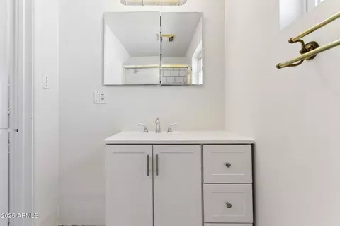 Bath - 3312 E Flower St, Phoenix, AZ 85018 photo 1 of 5