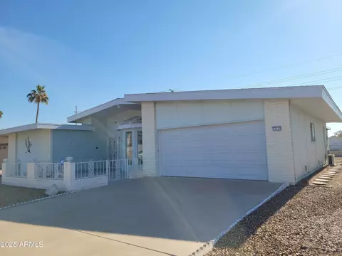 11133 W Granada Dr, Sun City, AZ 85373