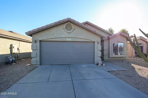 2711 E Campo Bello Dr, Phoenix, AZ 85032 photo 2