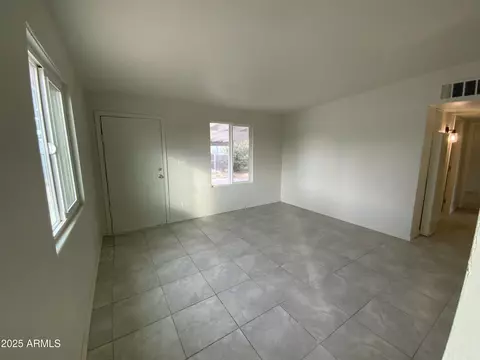 Living - 3748 W Mobile Ln, Phoenix, AZ 85041 photo 2 of 2