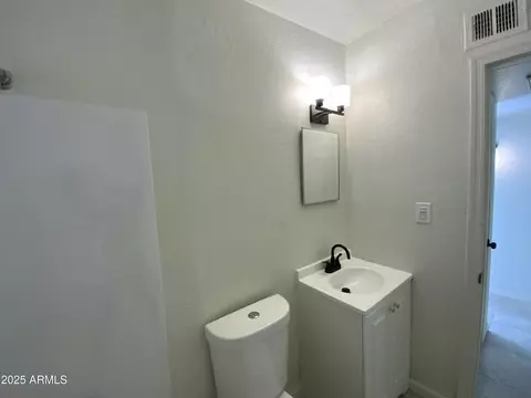 Bath - 3748 W Mobile Ln, Phoenix, AZ 85041 photo 2 of 3